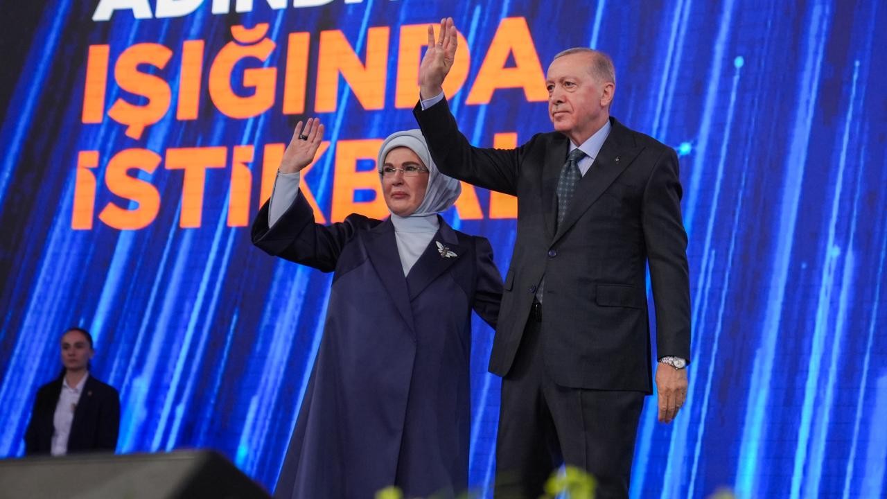 Emine Erdoğan'dan kongre paylaşımı