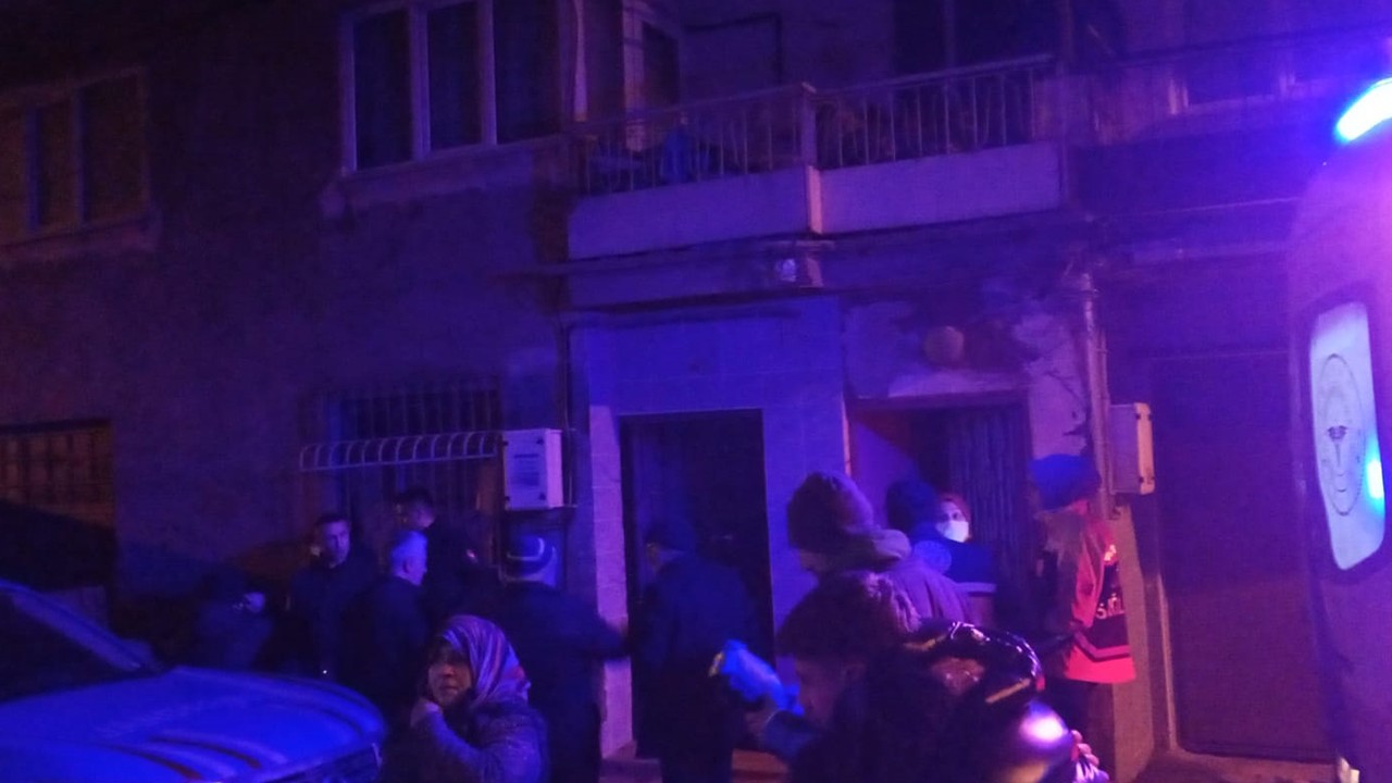 Evinin merdivenlerinden düşüp öldü