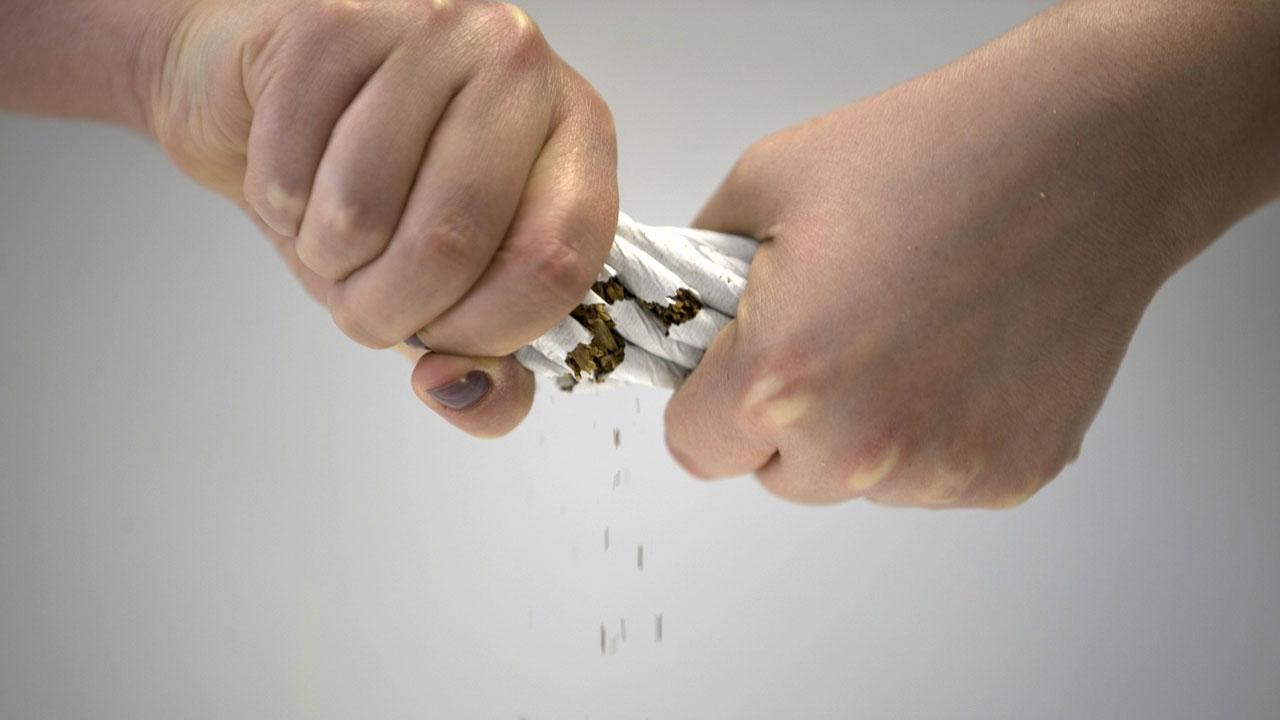 Sağlık Bakanlığı tütünle mücadelede dizi yapımcılarıyla işbirliğine gidiyor