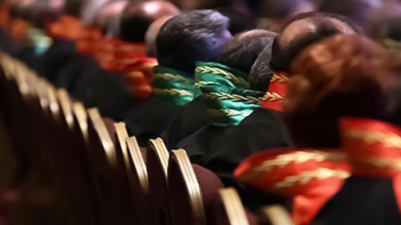 Hakim ve savcıların görevde yükselme kararları Resmi Gazete'de