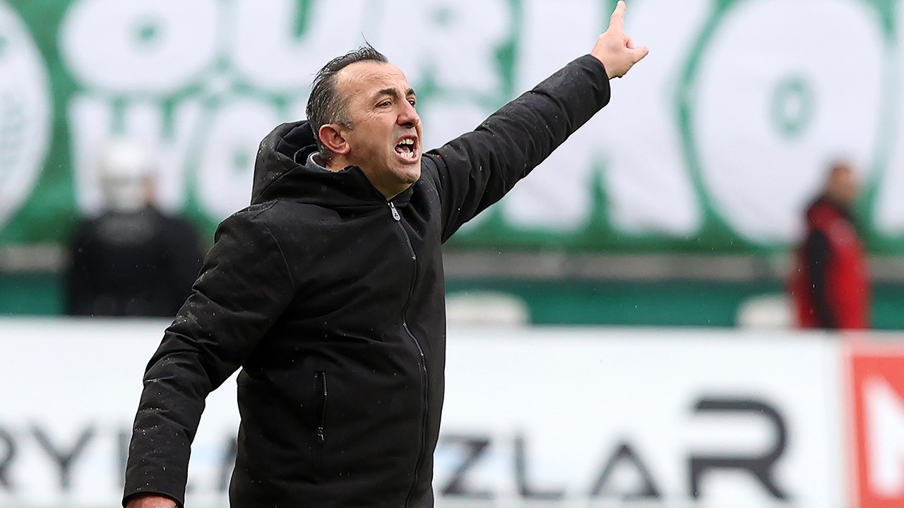 Tümosan Konyaspor Teknik Direktörü Recep Uçar: Ramazan bereketiyle kazandık