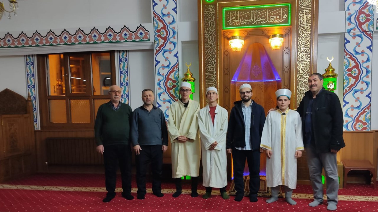 Bozkır'da hatimle teravih namazı