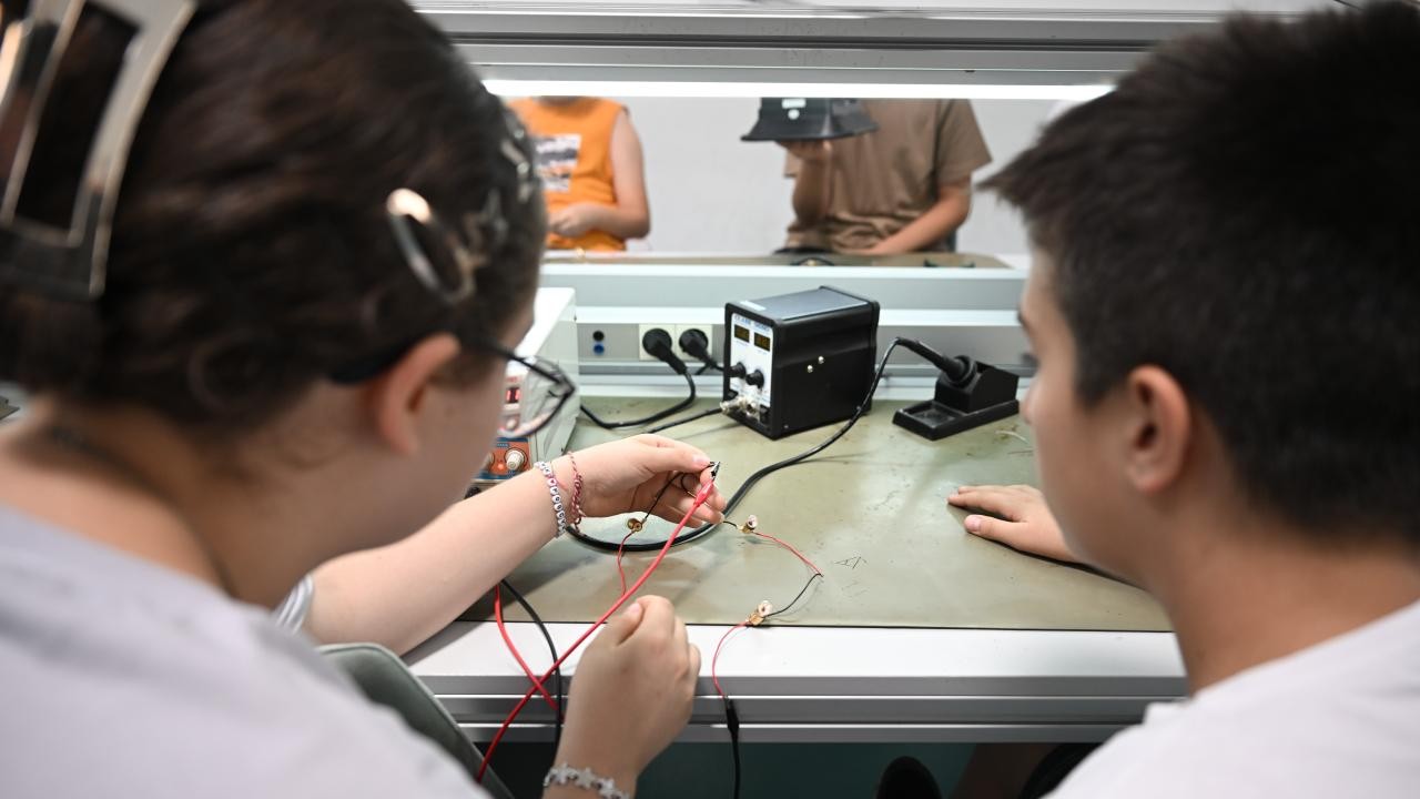 MEB'in "Zanaat Atölyeleri"ne öğrencilerin ilgisi artıyor