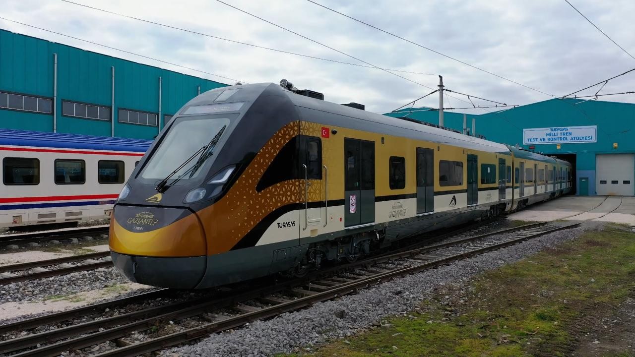 Milli banliyö tren setinde ilk üretim tamamlandı