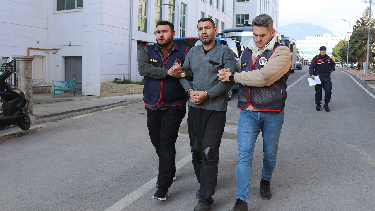 "MİT'çiyim, burada çalışmam gerekiyor" diyerek kendisini işe aldırdı, çok sayıda üst düzey kişiyi dolandırdı