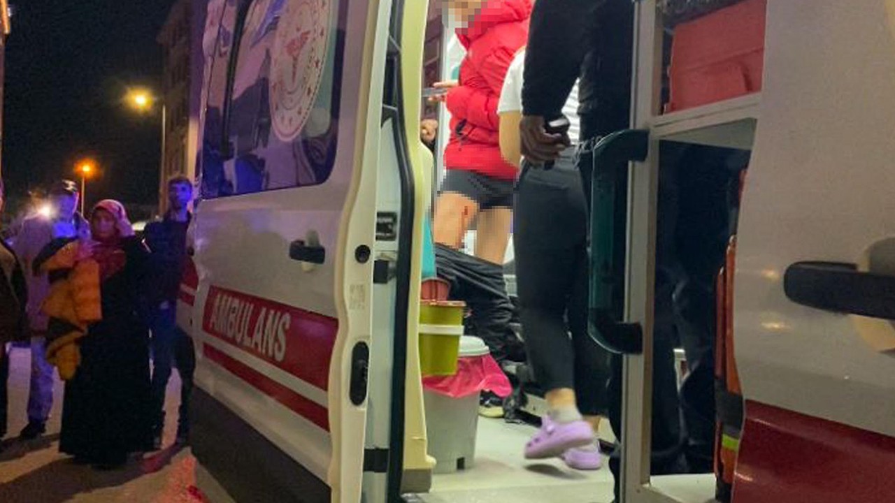 Tartıştığı erkek arkadaşını bıçakla yaraladı