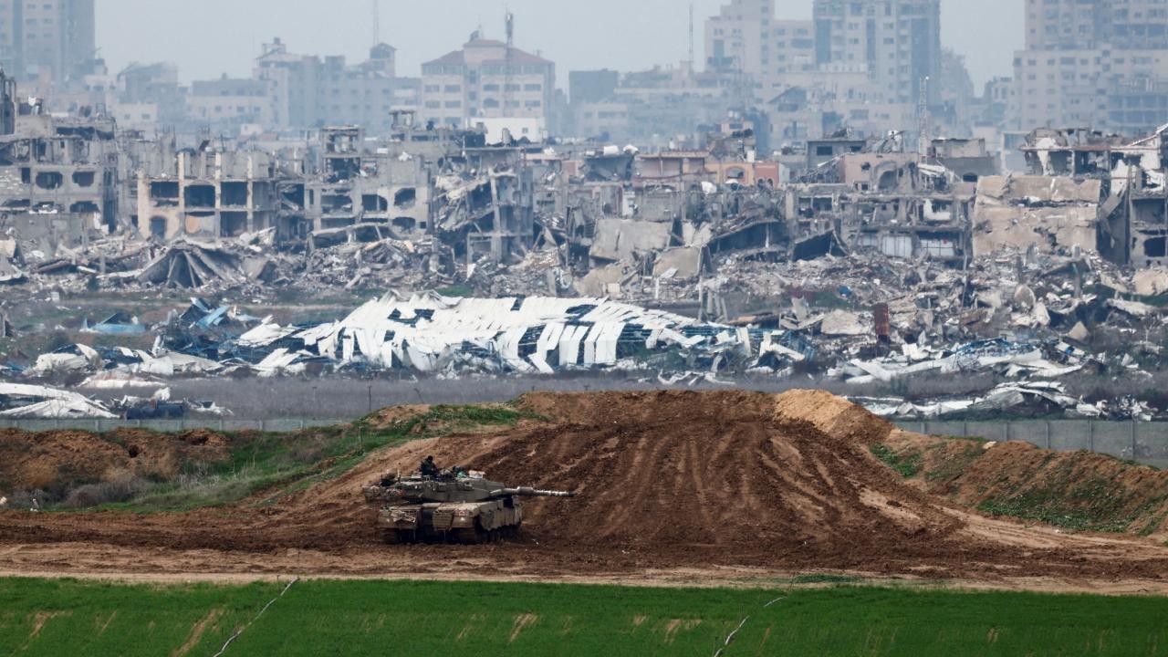 İsrail Enerji Bakanı, Gazze'nin elektriğini kesme kararı aldıklarını duyurdu