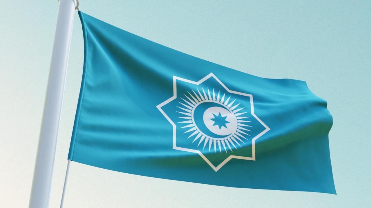 Türk Devletleri Teşkilatı'nın güncellenen bayrağı göndere çekildi