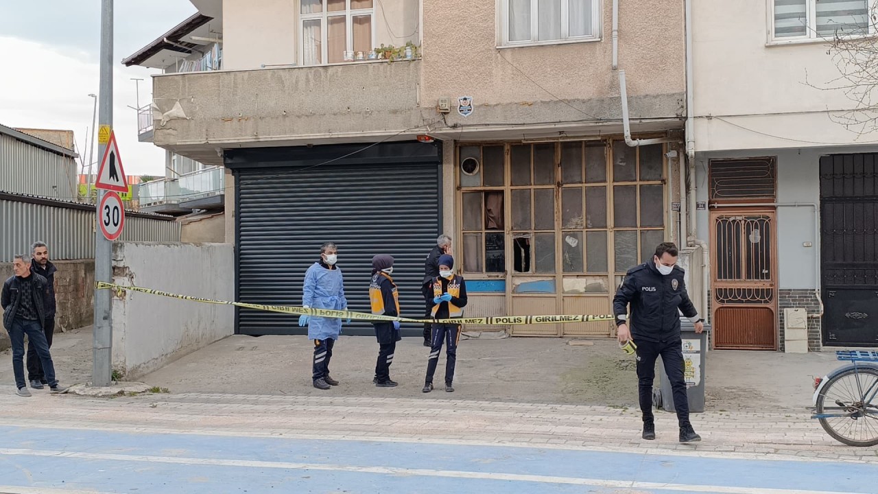 70 yaşındaki adam evinde ölü bulundu