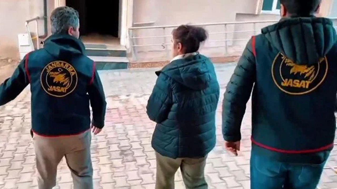 2 yıldır aranıyordu! 308 suç kaydı ve 108,5 yıl kesinleşmiş hapis cezası bulunan hükümlü yakalandı