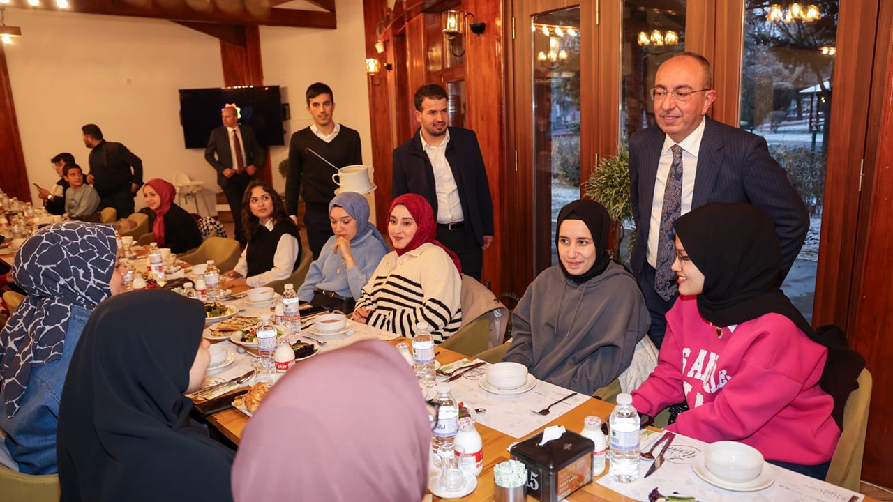 Başkan Kavuş: Gençliğin olduğu yerde umut, heyecan ve enerji vardır