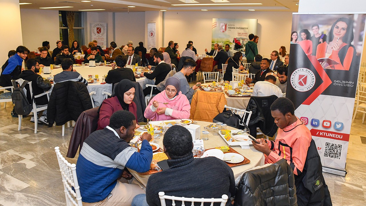 KTÜN yabancı uyruklu öğrenciler, iftar yemeğinde bir araya geldi