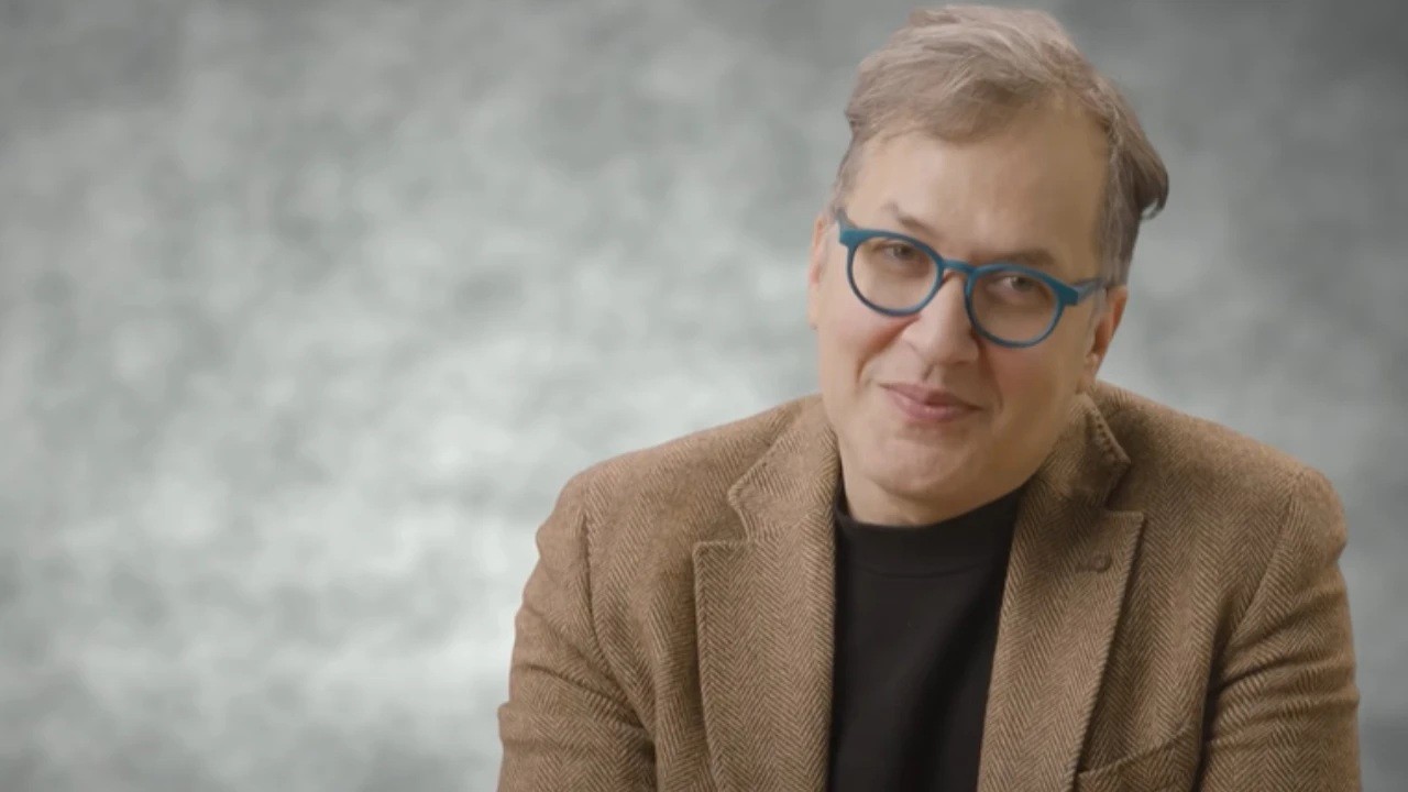 Yönetmen İlker Canikligil "halkı kin ve düşmanlığa alenen tahrik" suçundan gözaltına alındı