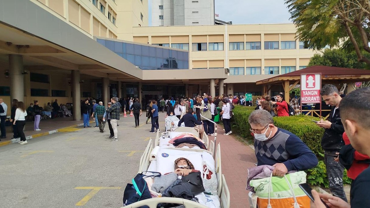 Akdeniz Üniversitesi Hastanesi'nde yangın: Hastalar tahliye edildi
