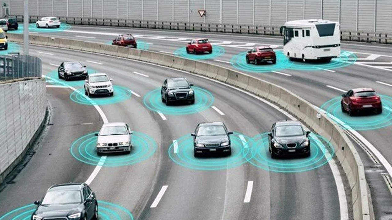 Sürücüsüz taksi uygulaması hayata geçiyor