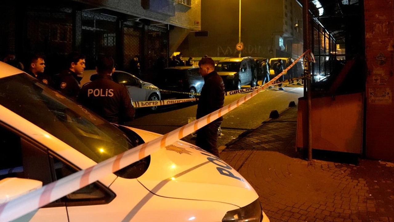 Kimlik kontrolü yapmak isteyen bekçilere silahlı saldırı