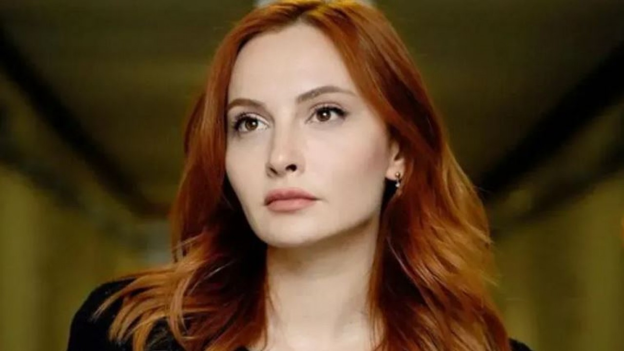 Başak Gümülcinelioğlu TRT'nin "Muhabir" dizisinden çıkarıldı