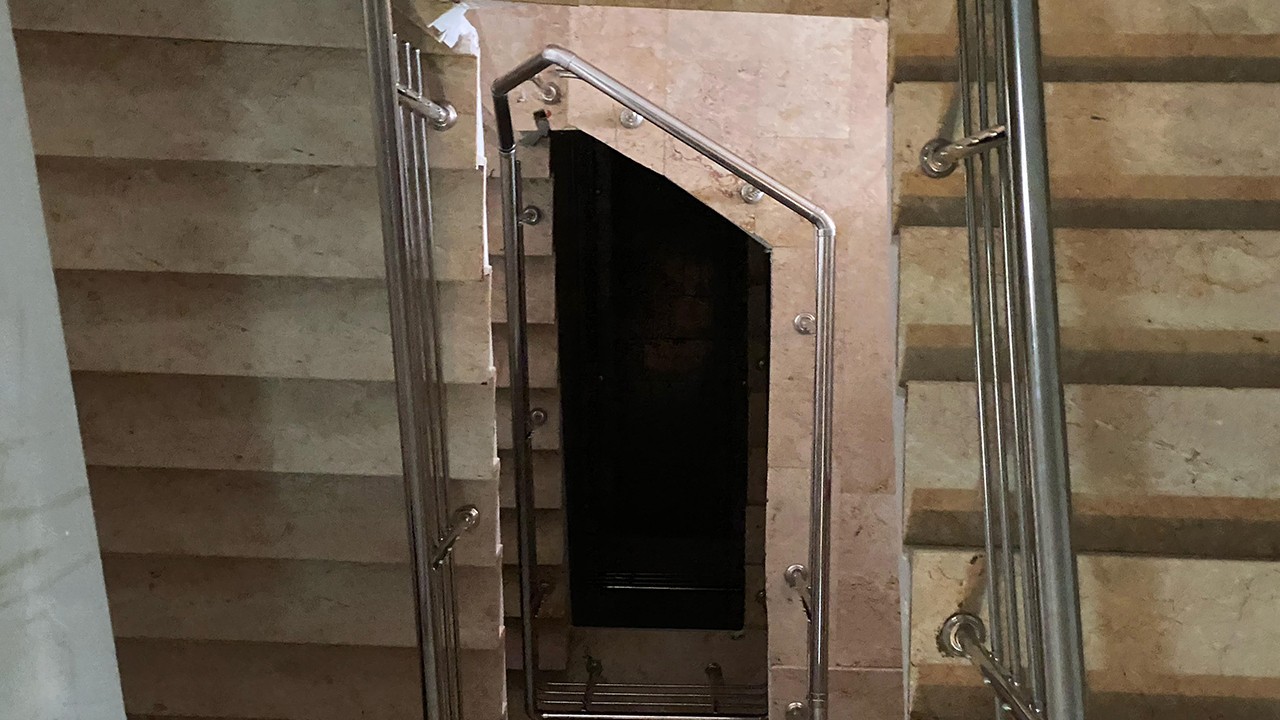 Apartman boşluğuna düşen lise öğrencisi, hayatını kaybetti