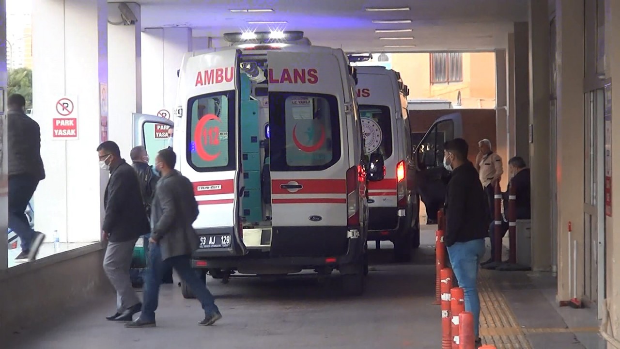 Tartıştığı eşini 15 bıçak darbesiyle öldürdü