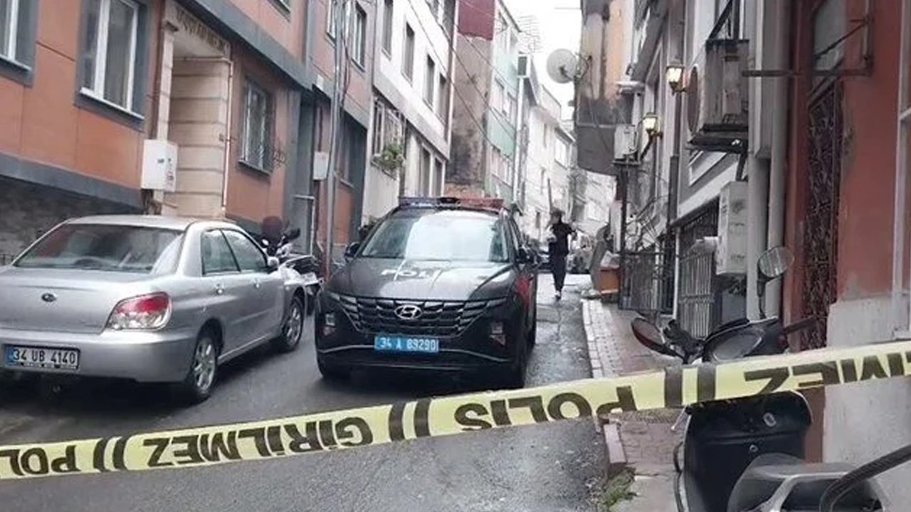 Maskeli saldırganlar biri hamile iki kişiyi öldürdü