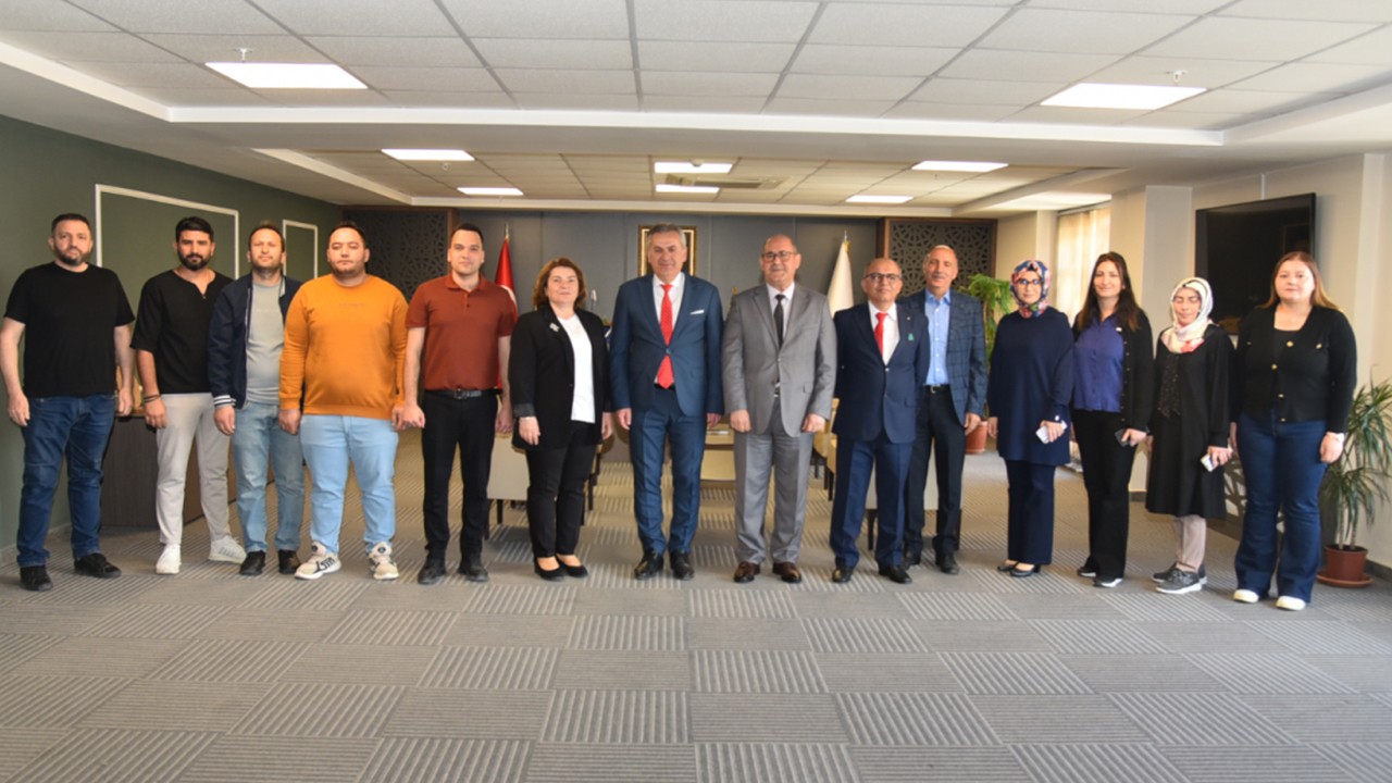 Konya İl Milli Eğitim Müdürü Murat Yiğit kurum çalışanları ile bayramlaştı