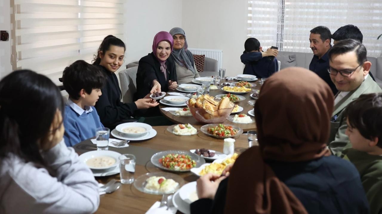 Aile ve Sosyal Hizmetler Bakanlığı Ramazan'da 384 bin 81 haneyi ziyaret etti