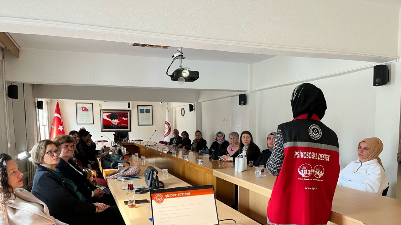 Seydişehir'de aile içi ve kadına yönelik şiddetle mücadele eğitimi verildi