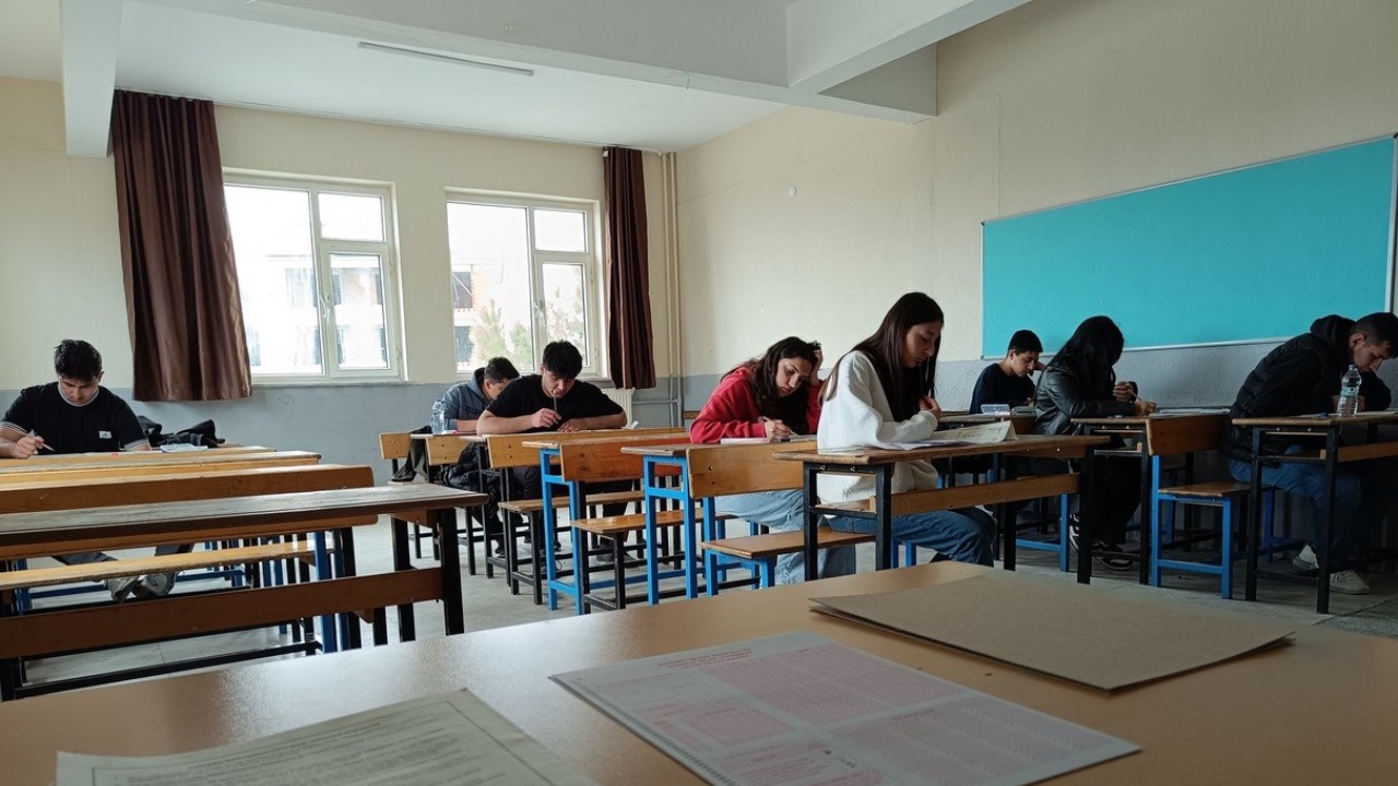 Kulu'da Umre ziyareti ödüllü Gençlik Bilgi Yarışması düzenlendi