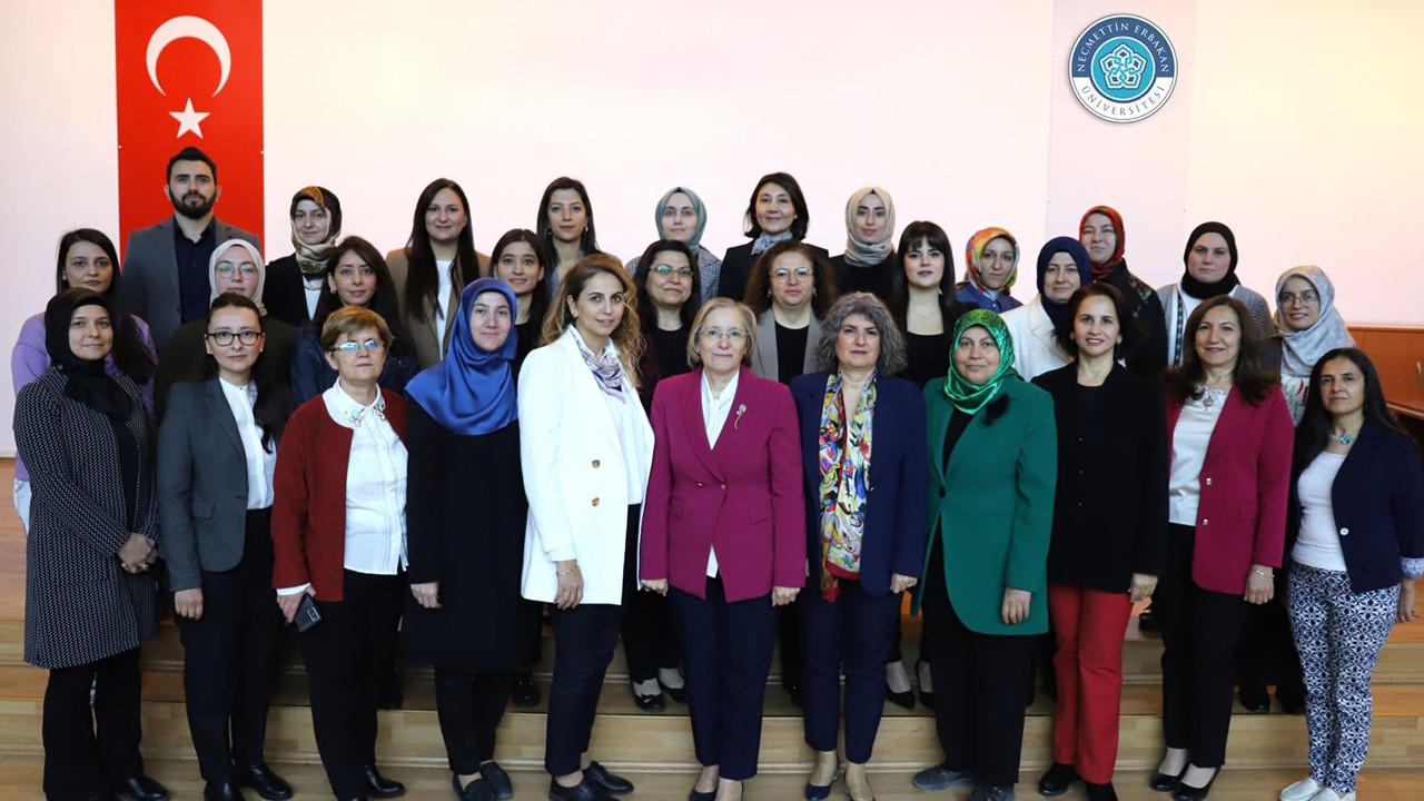 NEÜ Hemşirelik Fakültesinden akreditasyon başarısı