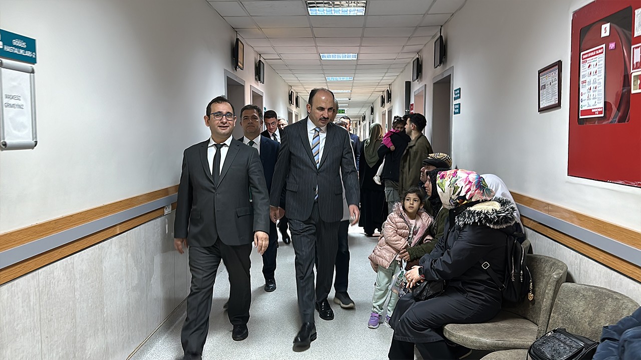 Başkan Altay Meram Devlet Hastanesi’ni ziyaret etti