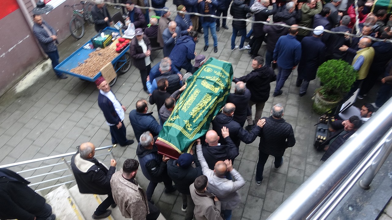 Yangında ölen 3 kardeş, son yolculuklarına uğurlandı