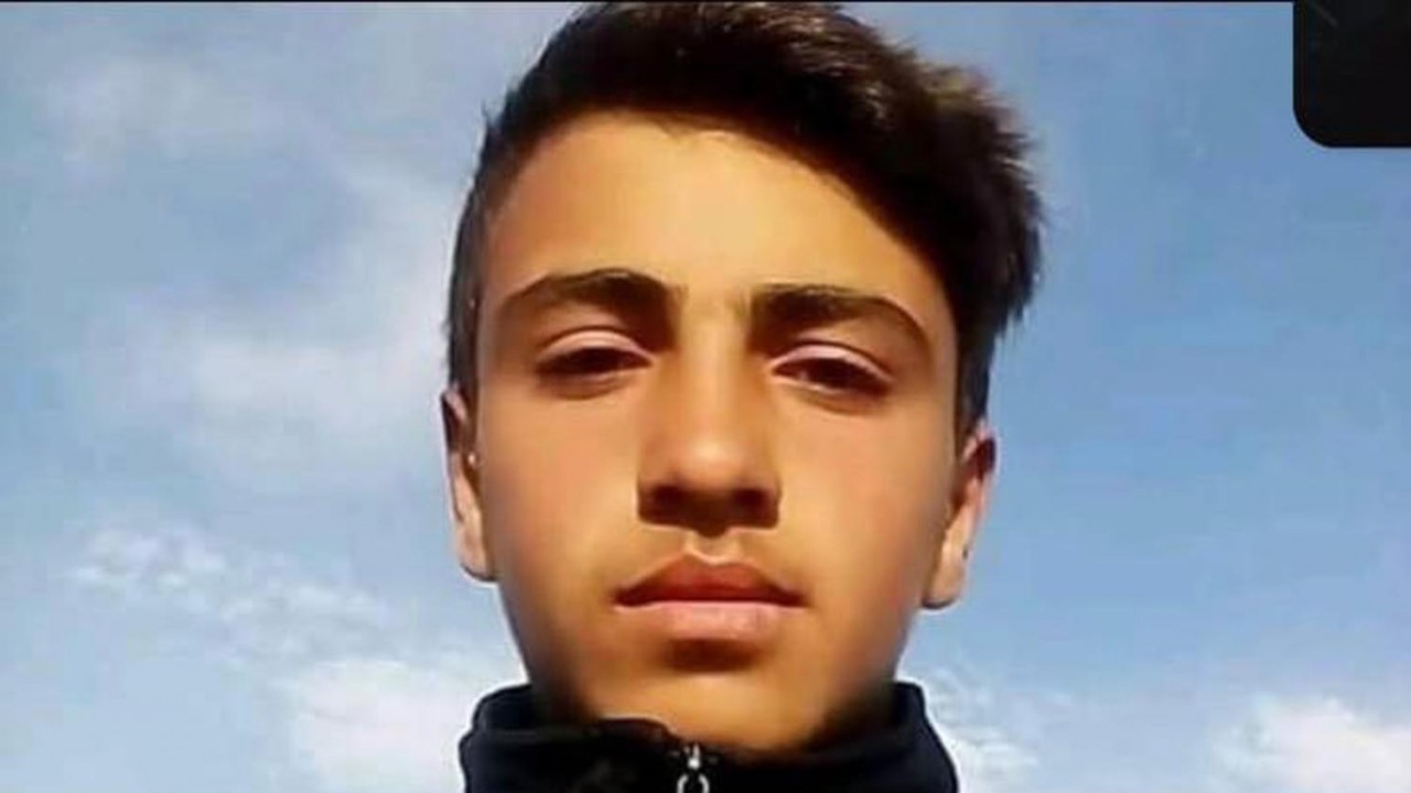 Yıldırım isabet eden genç hayatını kaybetti