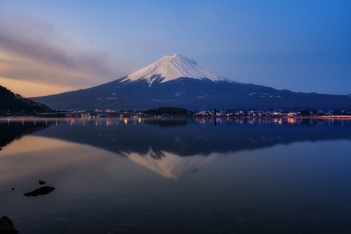 Japonya’nın doğal güzelliklere sahip Fuji Dağı ve Yamanakako Gölü