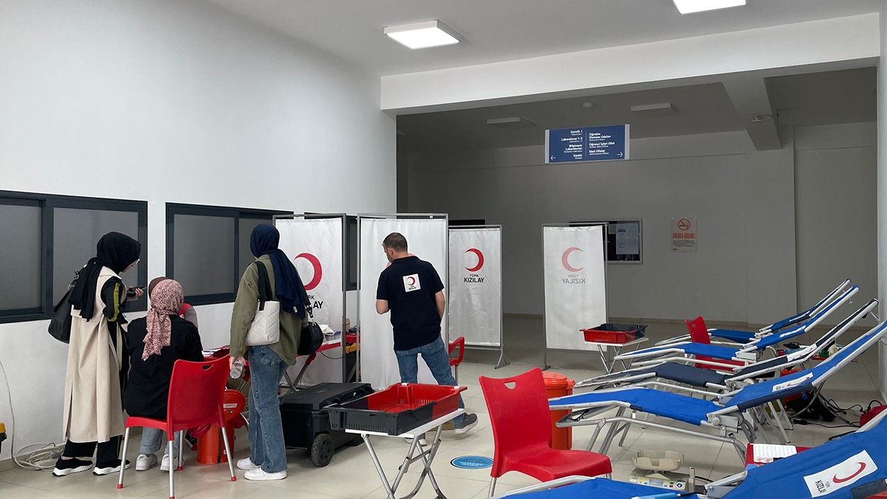 Konya'da üniversite öğrencileri kan bağışı yaptı