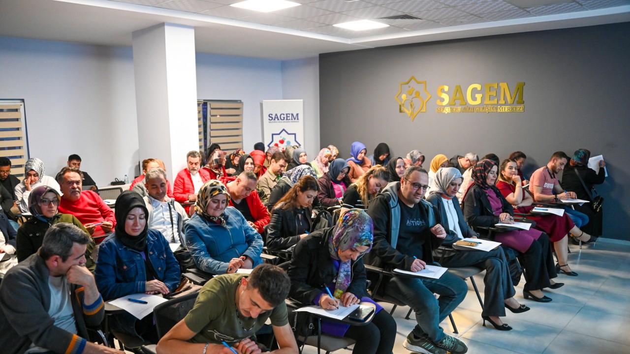 SAGEM’DEN ebeveynlere “Sınav Kaygısı” semineri