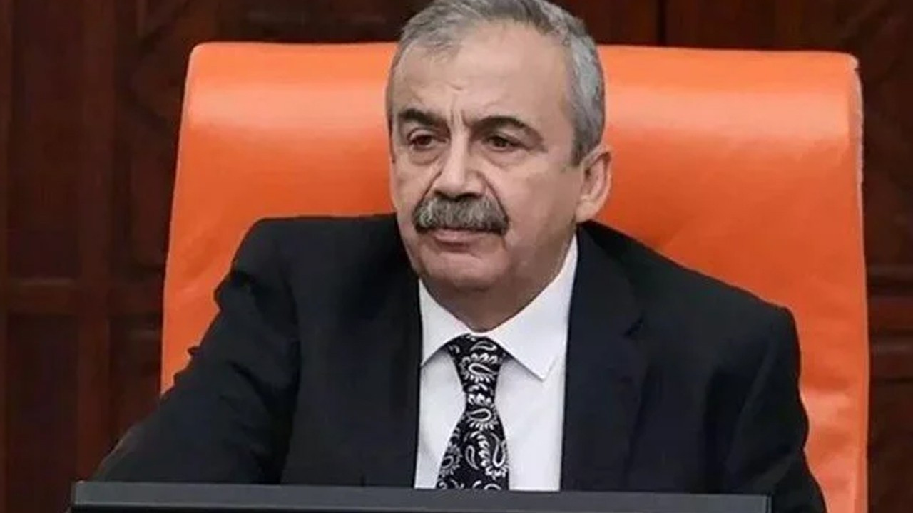 Sırrı Süreyya Önder'e suikast iddiası: "Aracında düzenek bulundu"