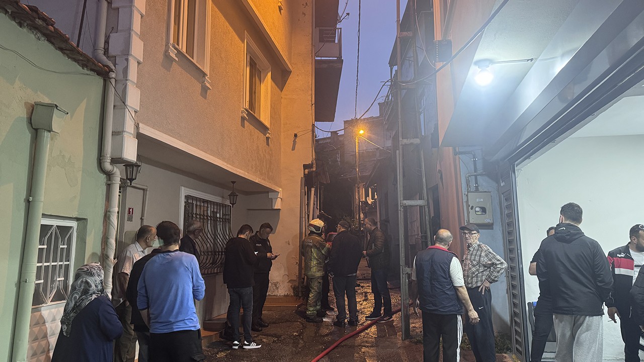 Yangın çıkan evde 1 kadın ölü bulundu