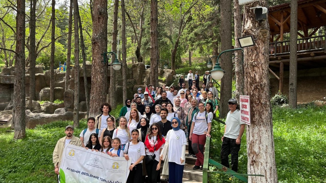 Akşehir'de sağlıklı yaşam için doğada yürüyüş etkinliği yapıldı