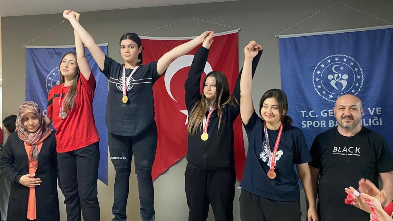 Karatay Belediyespor, Gençlik Kupası’nda büyük başarı elde etti