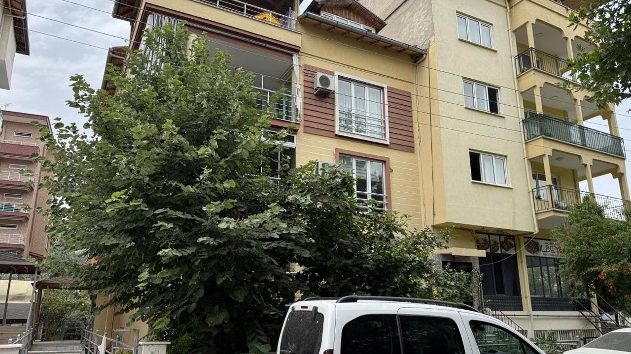 Günlük kiralanan evde gizli kamera çıktı: 1 tutuklama