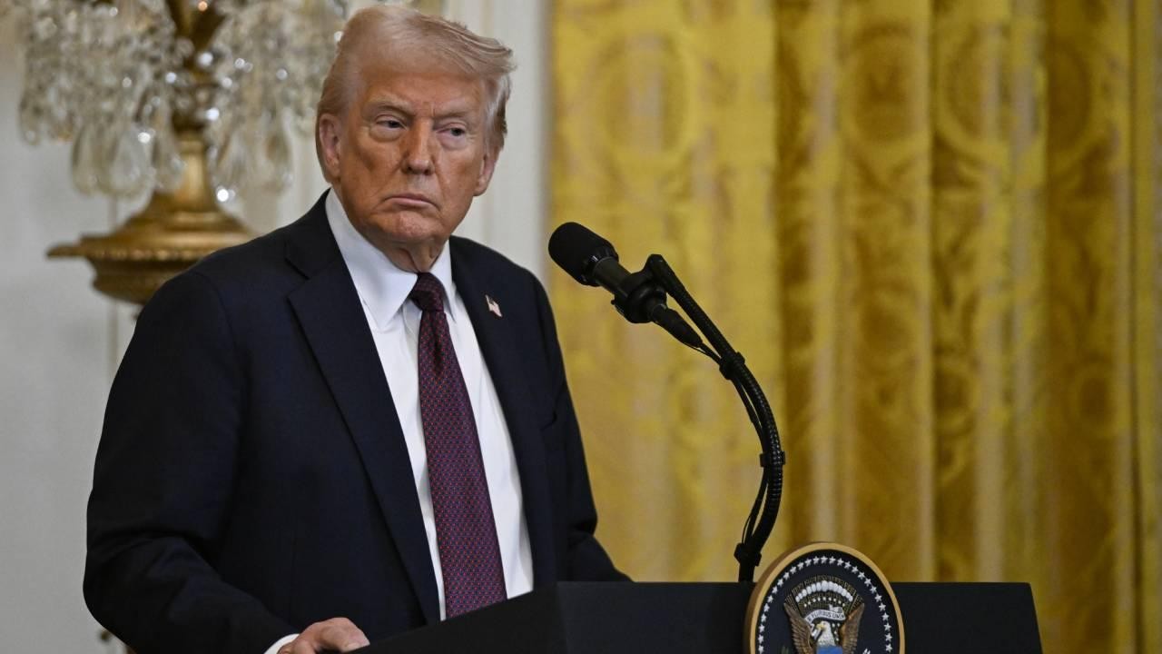 Trump: Putin ateşle oynuyor