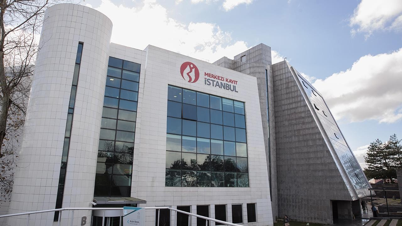 Yurt dışında yerleşiklerin Türkiye'de hesap açma süreçleri kolaylaşacak