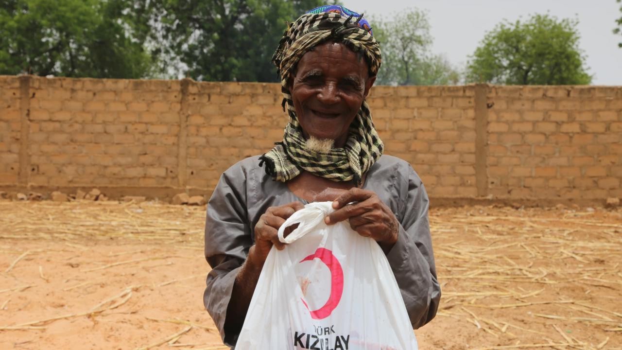 Türk Kızılay, 23 ülkede kurban bağışlarını ihtiyaç sahiplerine ulaştıracak