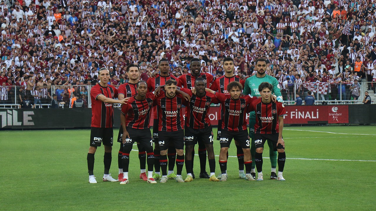 Süper Lig'e yükselen son takım belli oldu