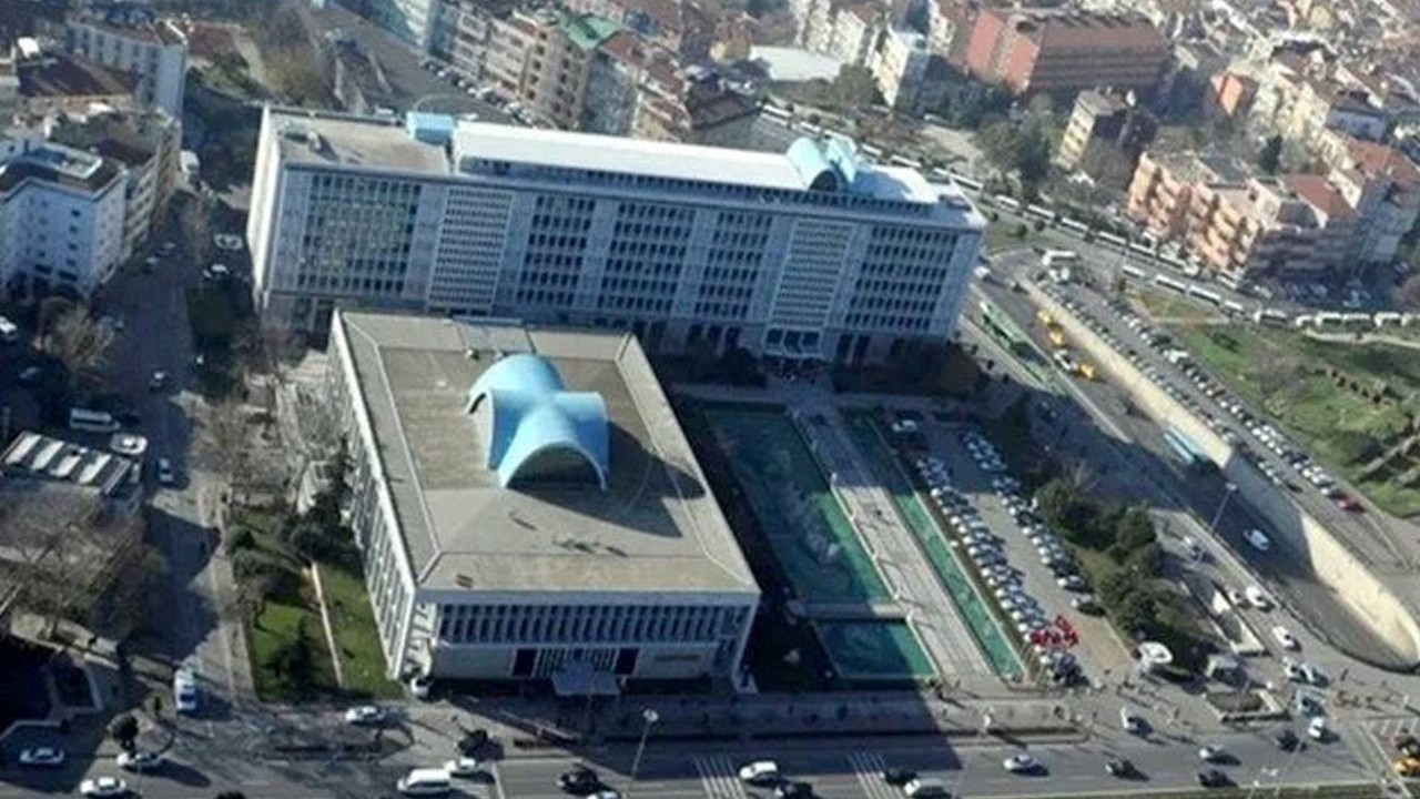 İBB'ye yolsuzluk soruşturması: Üç isim itirafçı oldu