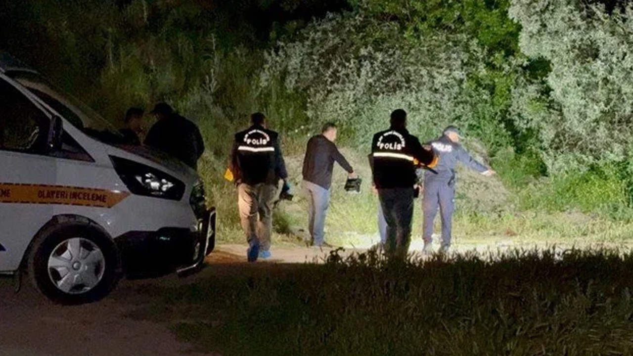 Kaza ihbarına giden polis ekibi, iki kişiyi darp edilmiş halde buldu: 1 ölü