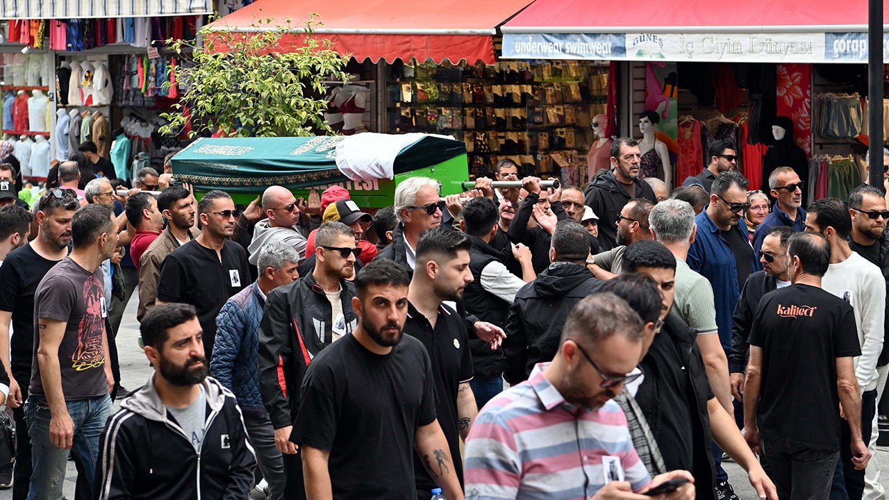 Şarkıcı Şimal, son yolculuğuna uğurlandı