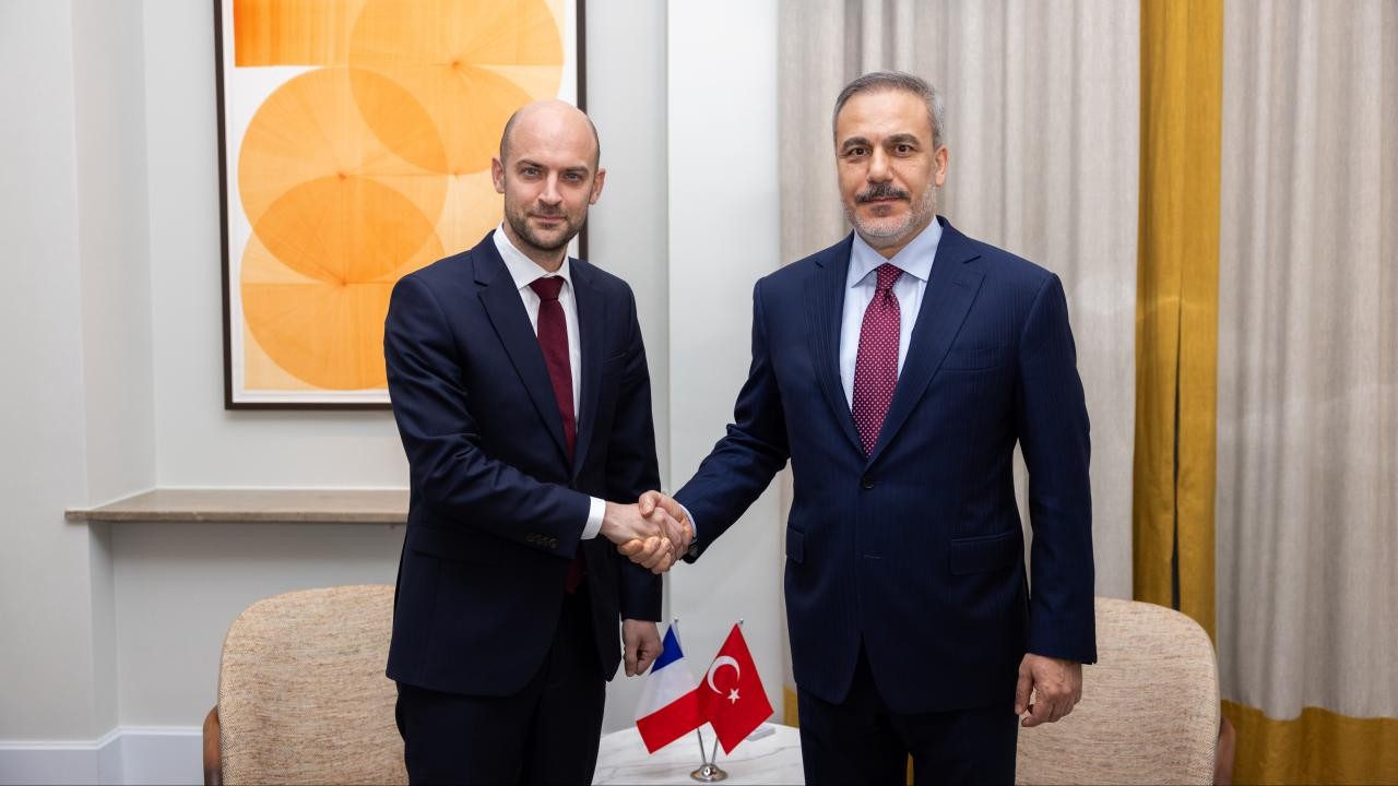 Dışişleri Bakanı Fidan, Fransız mevkidaşı Barrot ile görüştü