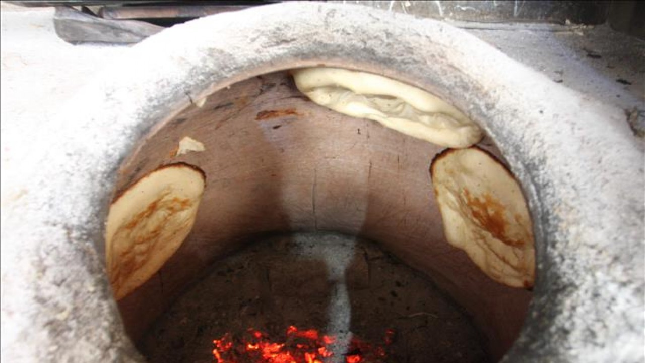 Ekmek pişirme tandırına düşen çocuk öldü