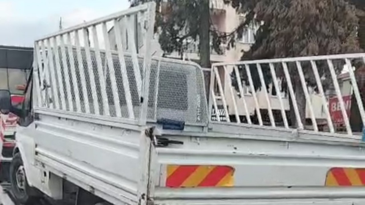 Ters yöne girip kadın şoföre hakaret etti, ehliyetsiz çıktı: 43 bin TL ceza kesildi